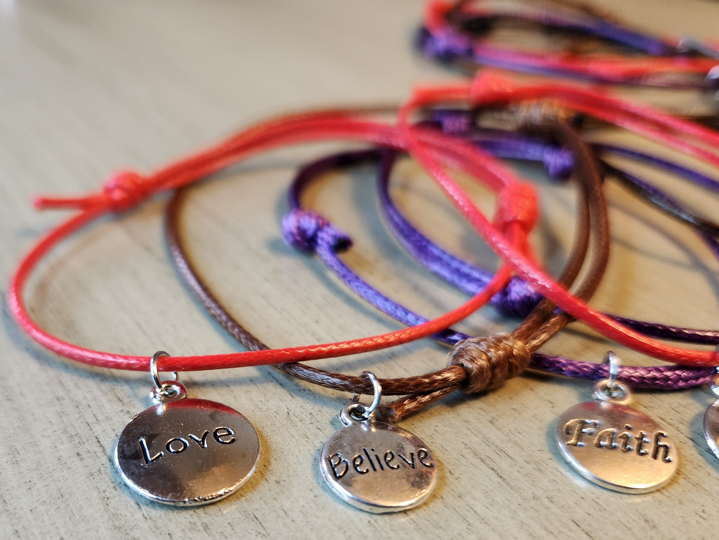 Empowerment bracelets (x5)